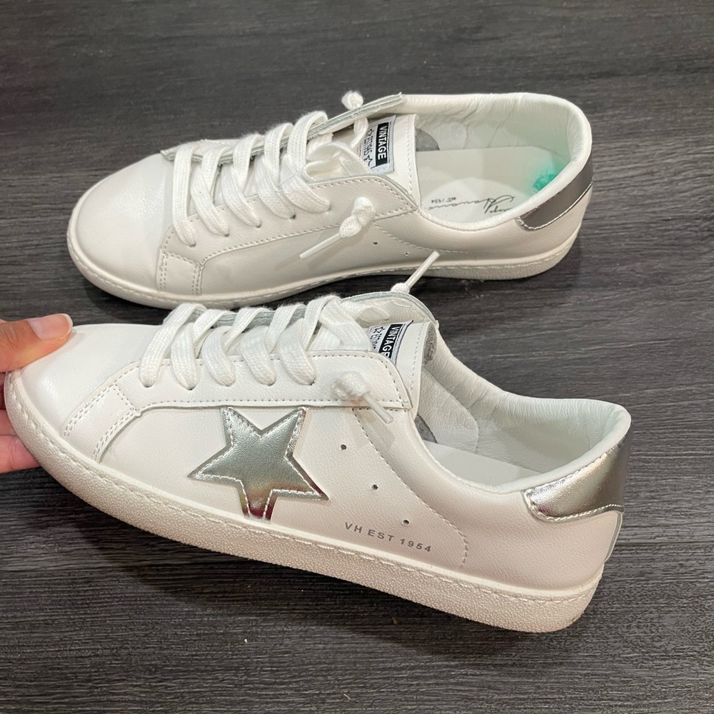 Golden goose style sneakers